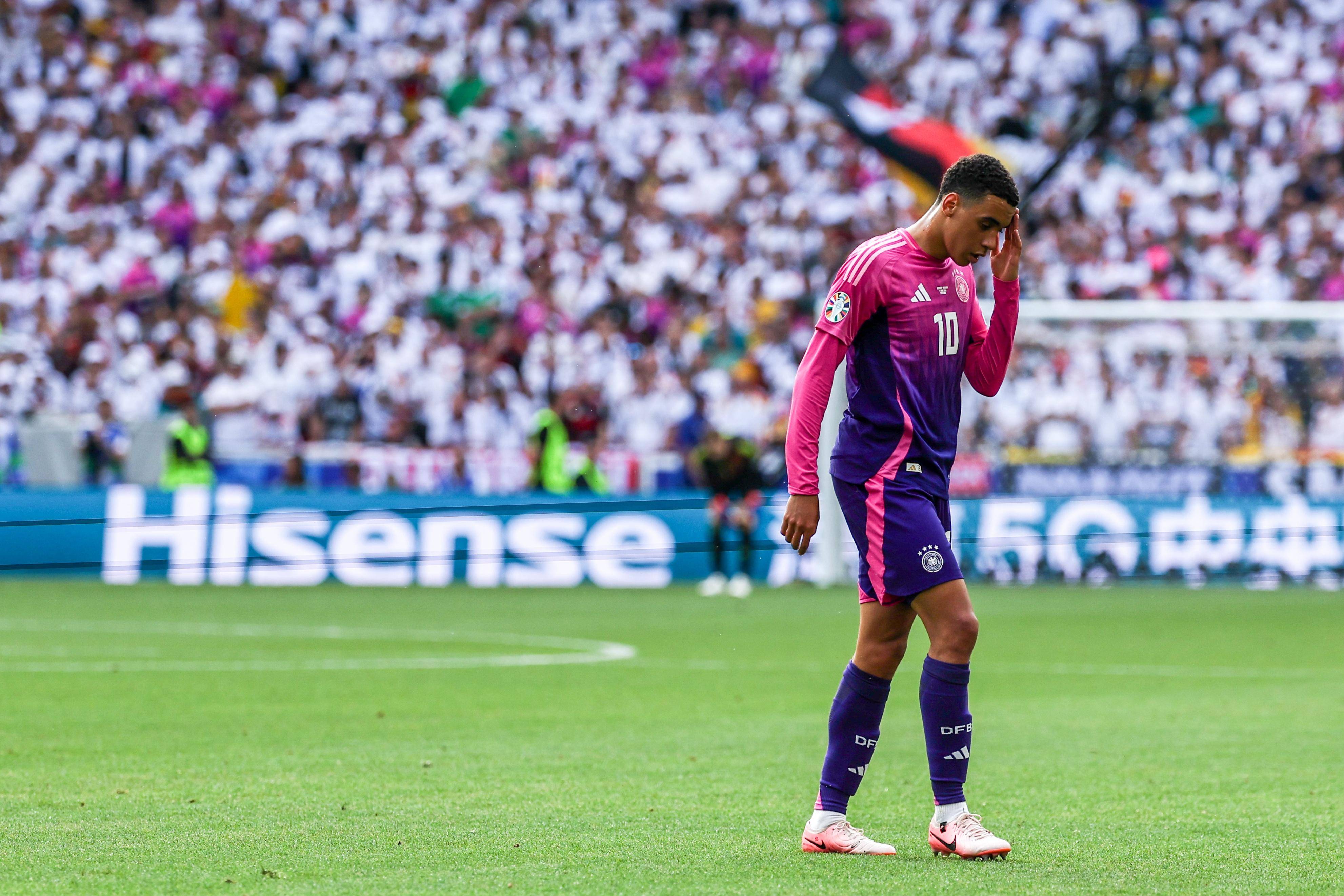 连胜终结！德国队足球赛事中意外刷新纪录