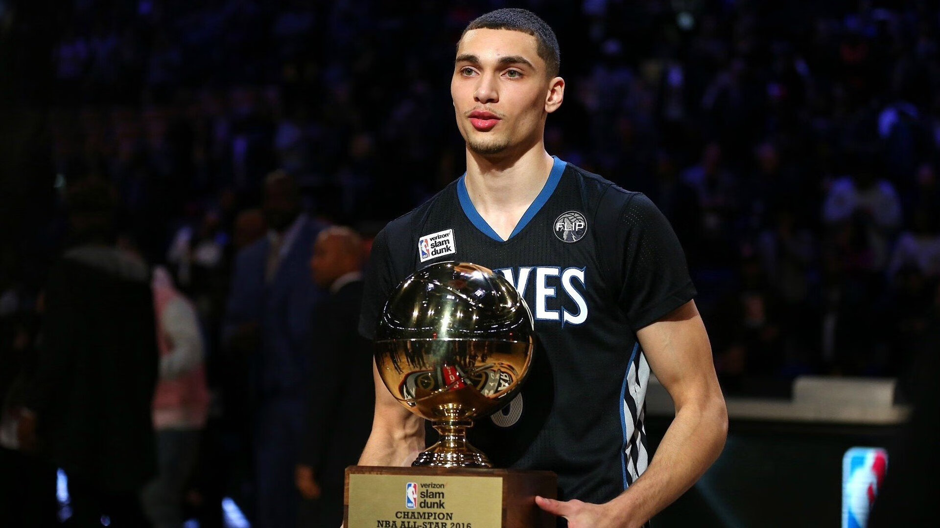 Uzi在巴塞罗那比赛中晋级下一阶段，爆冷引发热议！气势如虹延续