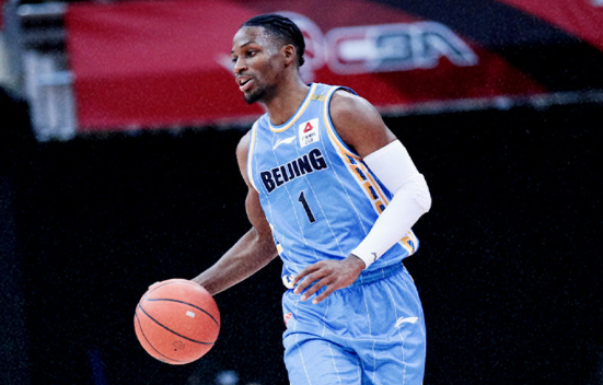 苏炳添赛点兑现，达拉斯独行侠淘汰本菲卡晋级四强，主帅激动落泪的简单介绍